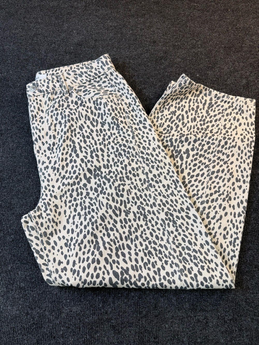 Marks & Spencers - M&S Women's High-Rise Animal Print Barrel Jeans - Tan/Gray